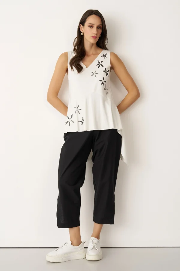 Beyaz Çiçek Desenli V Yaka Spetses Bluz - 2