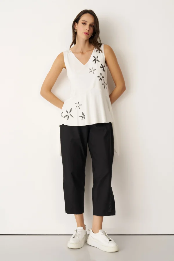 Beyaz Çiçek Desenli V Yaka Spetses Bluz - 3