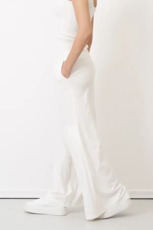 Beyaz Dizi Cepli Bol Paça Spetses Pantolon - 4