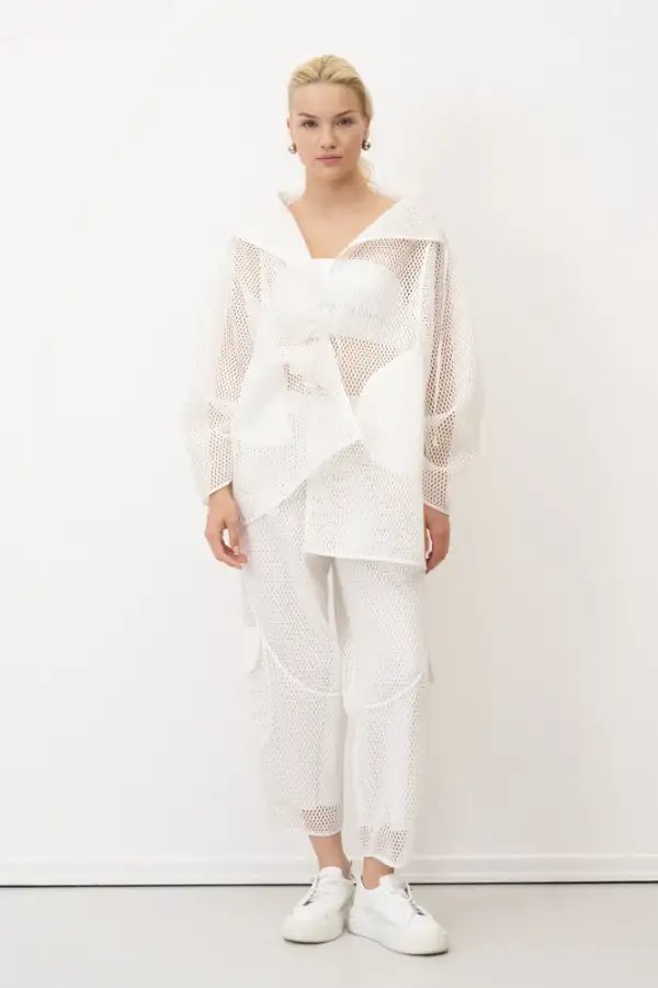 Beyaz File Kumaşlı Asimetrik Bağlanan Kalavria Ceket - 1