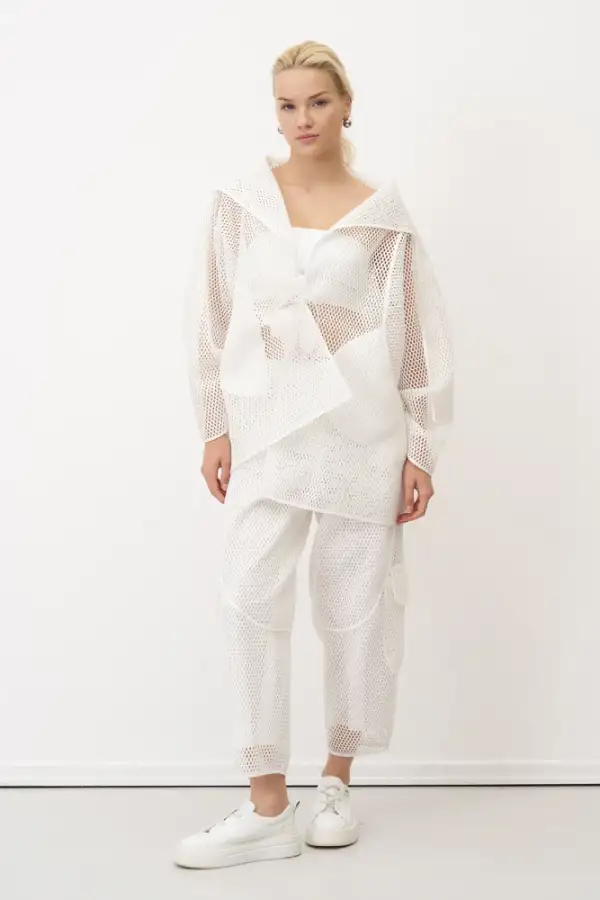 Beyaz File Kumaşlı Asimetrik Bağlanan Kalavria Ceket - 3