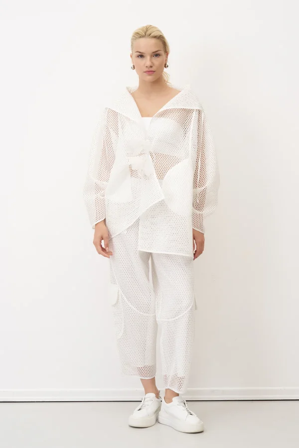 Beyaz File Kumaşlı Asimetrik Bağlanan Kalavria Ceket - 1