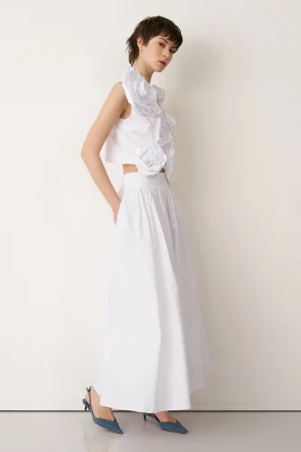 Beyaz Güllü Kolsuz Kısa Bluz Pori - BIZE (1)