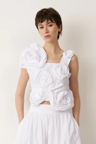 Beyaz Güllü Kolsuz Kısa Bluz Pori 