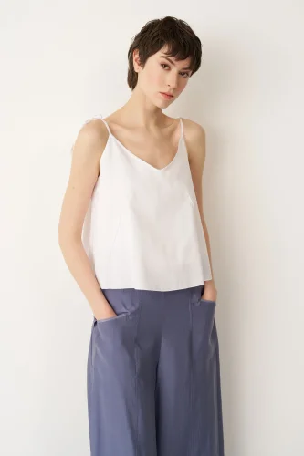 Beyaz İnce Askılı Etek Ucu Renkli Kambi Bluz - BIZE (1)