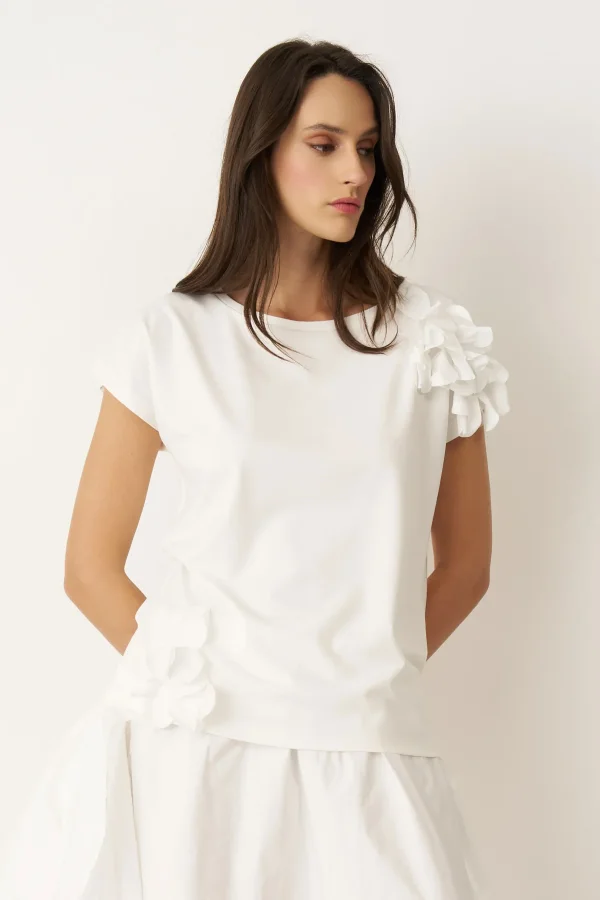 Beyaz Tafta Çiçek Detaylı Kokkino Bluz - 1