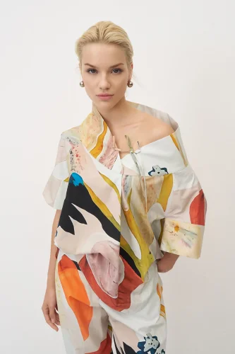 Desenli Baskılı Dik Yaka Kalymnos Bluz - 1