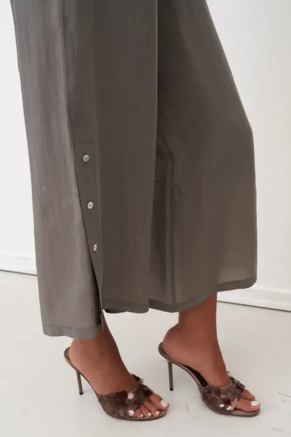 Gri Yanları Düğmeli Geniş Kesim Kısa Paça Mykonos Pantolon - 4