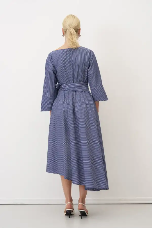 İndigo Omuzu Beyaz Dantelli Çizgili Poplin Lazareto Elbise - 6