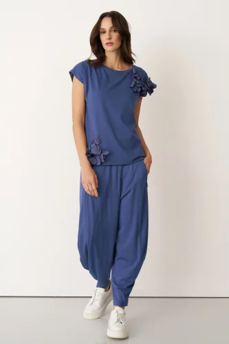 Indigo Tafta Çiçek Detaylı Kokkino Bluz - BIZE (1)