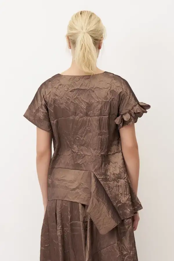 Kahverengi Yaprak Detaylı Kısa Kollu Krinkıl Agistri Bluz - 5