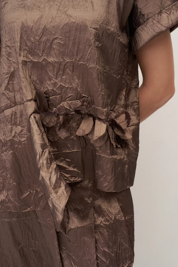 Kahverengi Yaprak Detaylı Kısa Kollu Krinkıl Agistri Bluz - 4