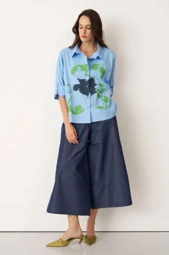 Mavi Önü Büyük Çiçek Baskılı Gavdos Gömlek - 1