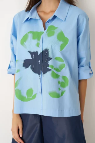 Mavi Önü Büyük Çiçek Baskılı Gavdos Gömlek - 3