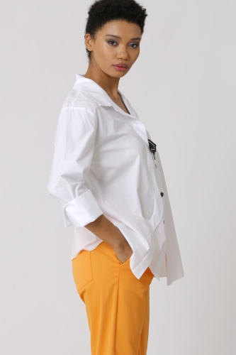 قميص بيضاوي مع بات - أبيض - 4