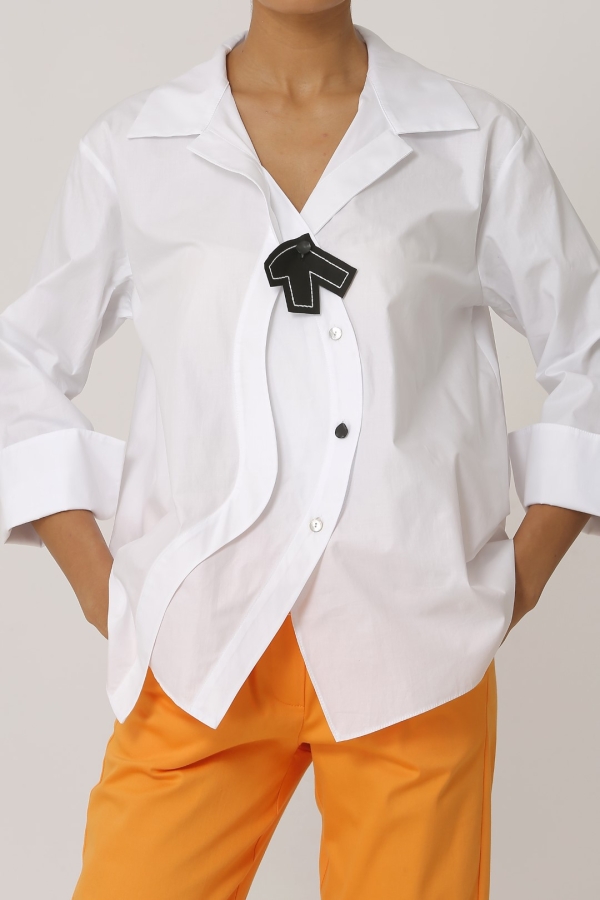Oval Button Shirt - White - 5