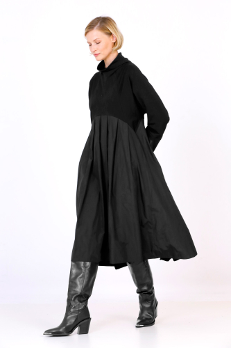 Pleated Dress - Black - 2