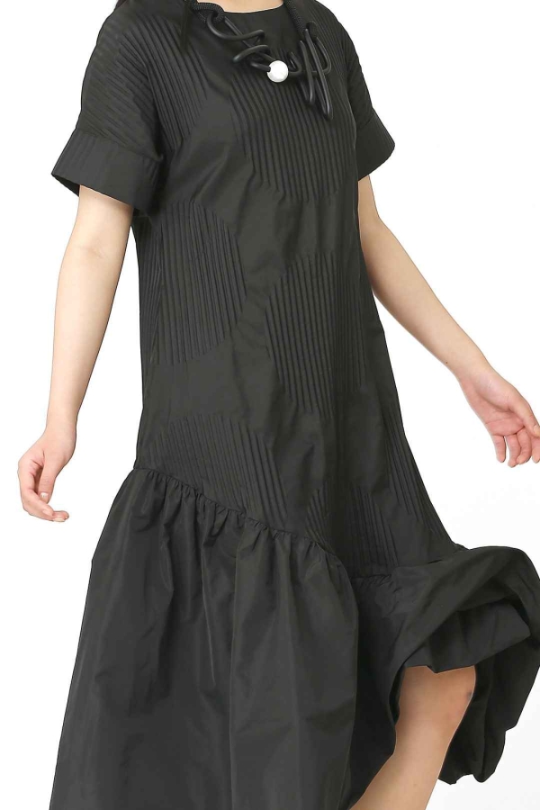 فستان منقوش بثنيات - أسود - 5