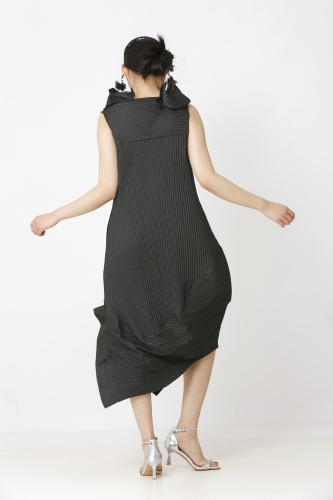 فستان بياقة سلكية مطوية بلا أكمام بدون أكمام - أسود - 4