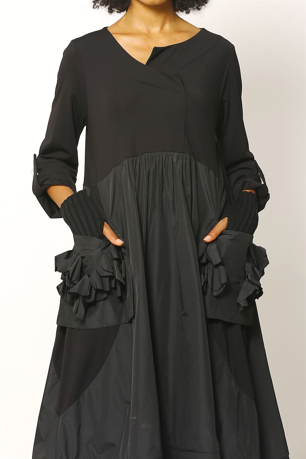 Cepleri Çiçek Detaylı Örme Tafta Elbise - Siyah