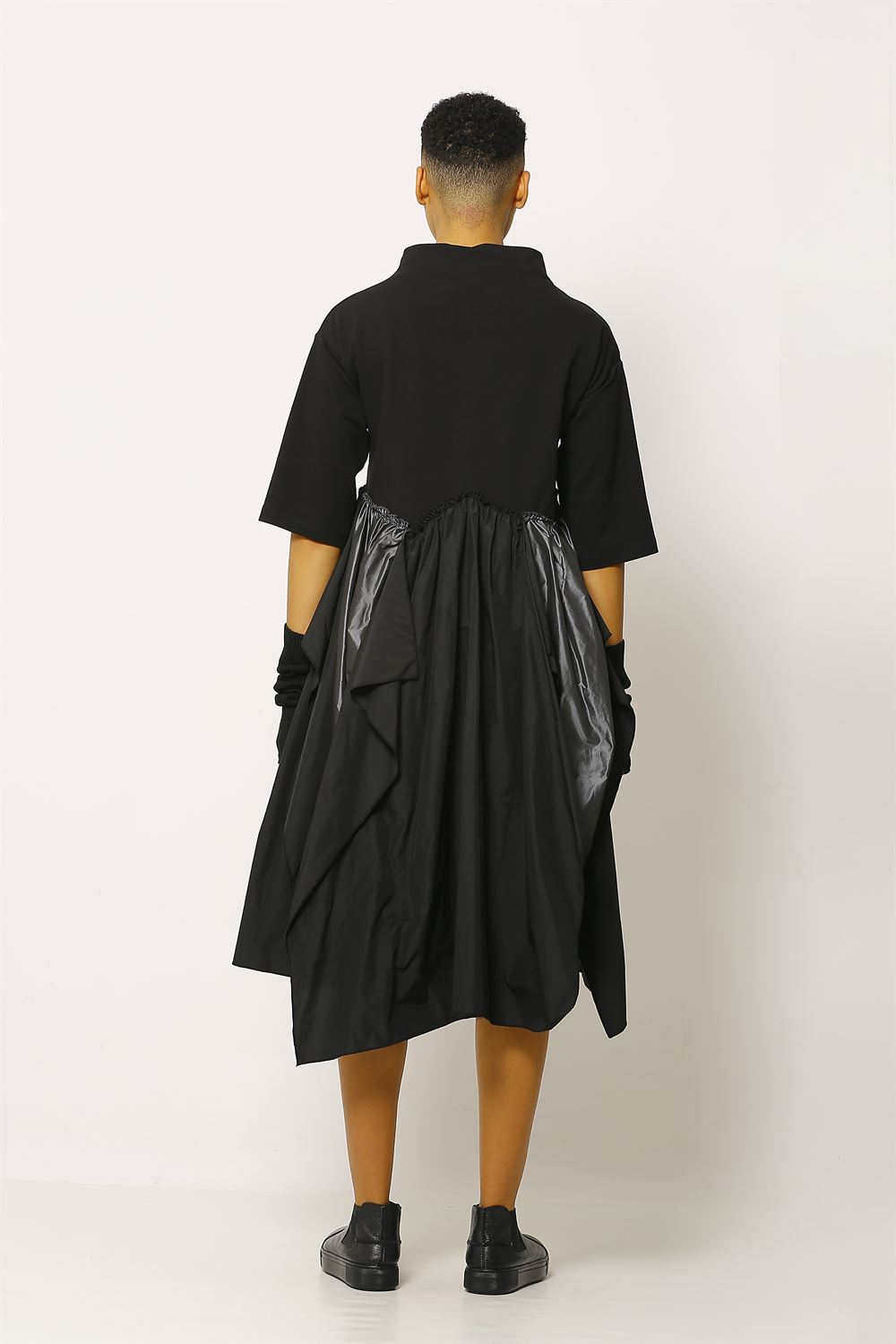 Düşük Omuzlu Takma Kollu Tafta Örme Elbise - Siyah