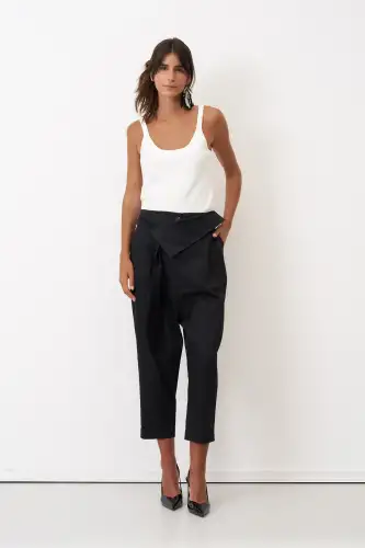Siyah Anvelop Kemerli Neraki Pantolon - 1