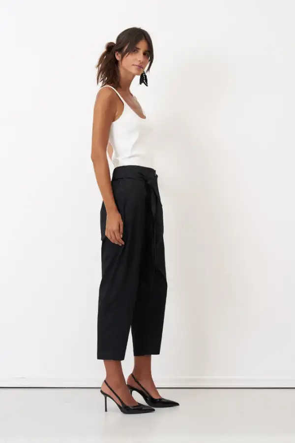 Siyah Anvelop Kemerli Neraki Pantolon - 4