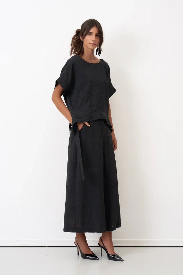 Siyah Dokulu Desenli Kuşaklı Venetiko Bluz - 1