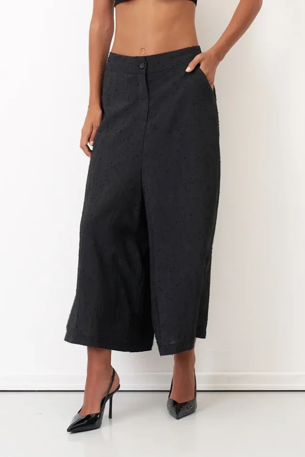 Siyah Dokulu Kumaş Kısa Paça Venetiko Bol Pantolon - 3