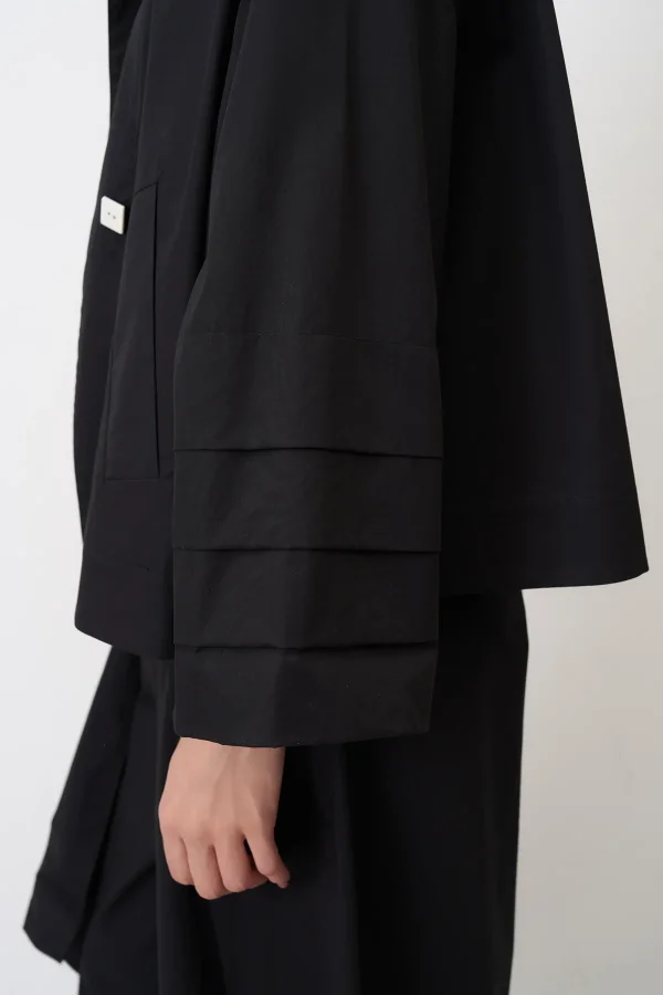 Siyah Kol Ucu Katlama Detaylı Kısa Souda Ceket - 5