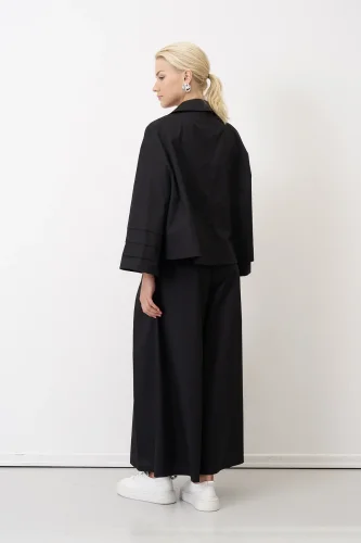 Siyah Kol Ucu Katlama Detaylı Kısa Souda Ceket - 6
