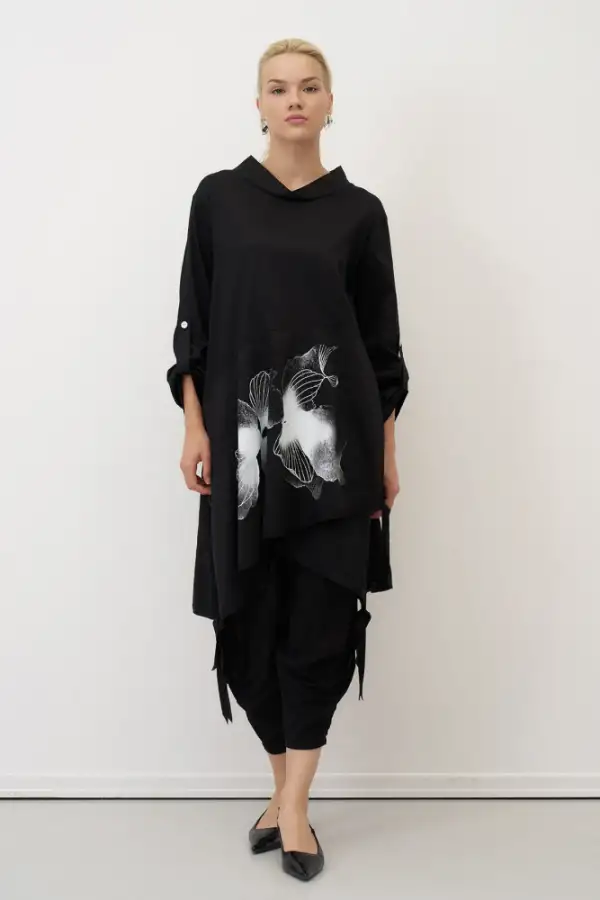 Siyah Önü Baskılı Etek Ucu Büzülebilen Megalo Tunik - 1