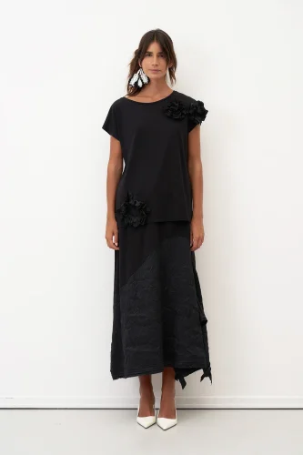 Siyah Tafta Çiçek Detaylı Kokkino Bluz - BIZE (1)