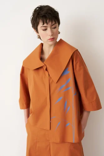 Taba Bir Yanı Baskılı Büyük Yaka Symi Gömlek - 3