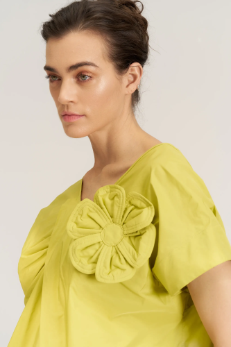 Yakası Çiçek Süslü Bluz - Lime - BIZE (1)