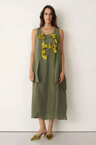 Yeşil Kolyeli Büyük Cepli Mykonos Elbise - 1