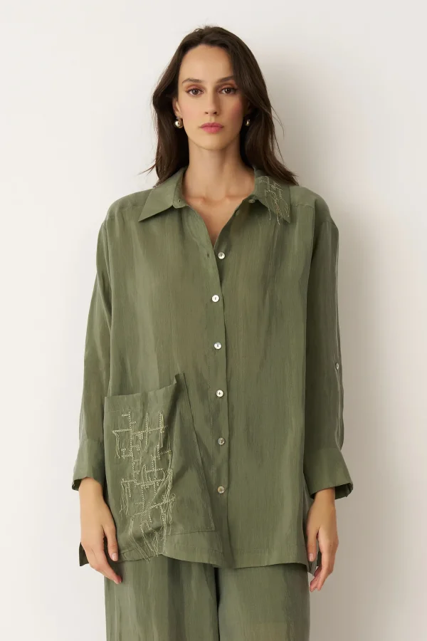 Yeşil Nakış Detaylı Büyük Cepli Mykonos Gömlek - 1