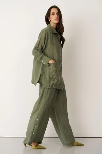 Yeşil Nakış Detaylı Büyük Cepli Mykonos Gömlek - 4