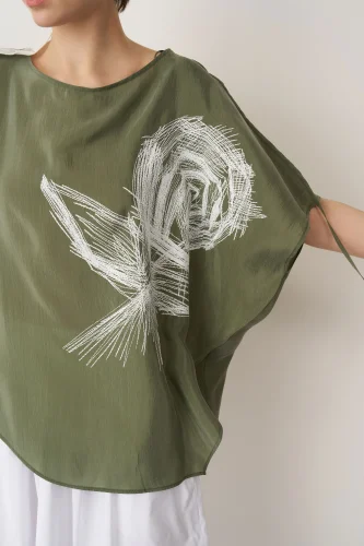 Yeşil Önü Baskılı Omuzu Kırışık Bantlı Mykonos Bluz - 4